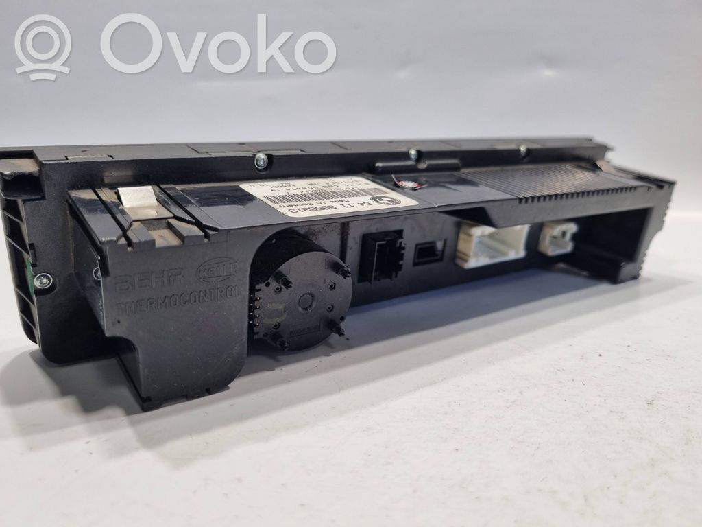 Air conditioning / climate control / interior heating control unit (in the passenger compartment)