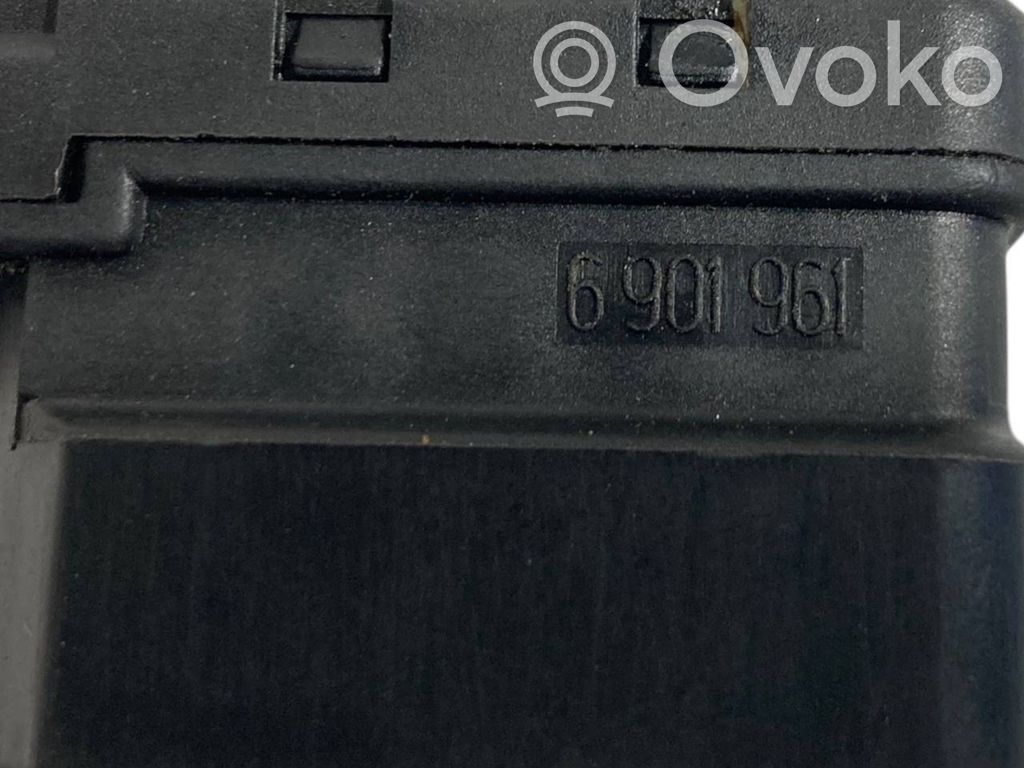 Ignition switch contacts
