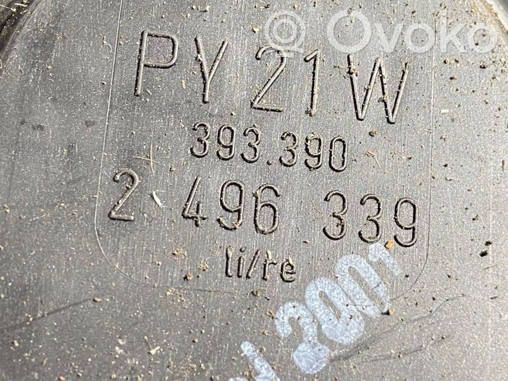 Aizmugures spuldzes vāka turētājs
