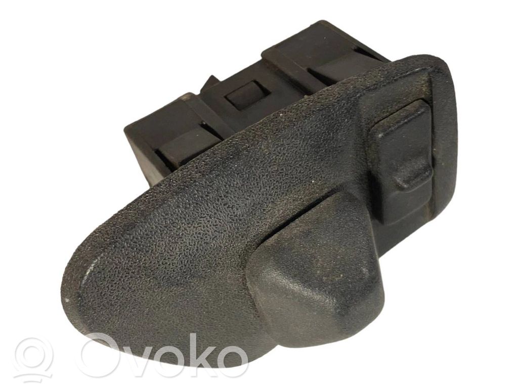 Side mirror switch