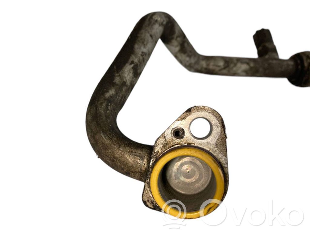 Air conditioner pipe(s) / hose(s)