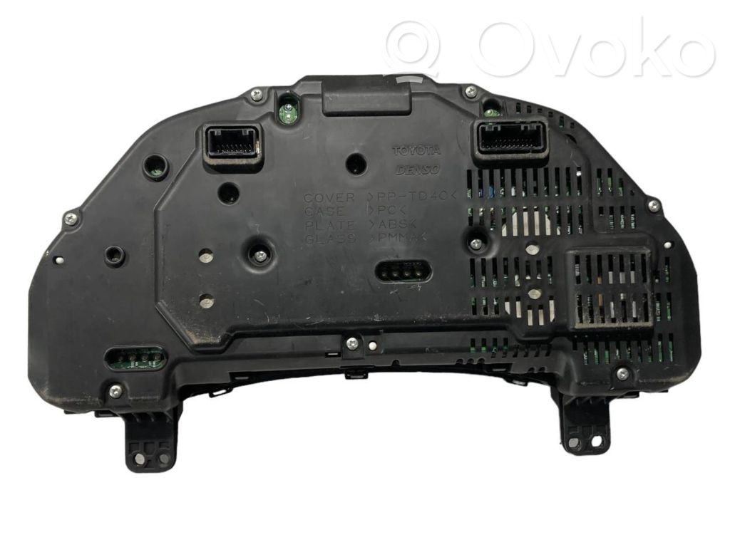 Speedometer (in the instrument panel)