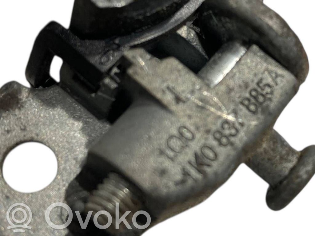 Priekšpusē turētājs / kronšteins ārējam atvēršanas rokturim