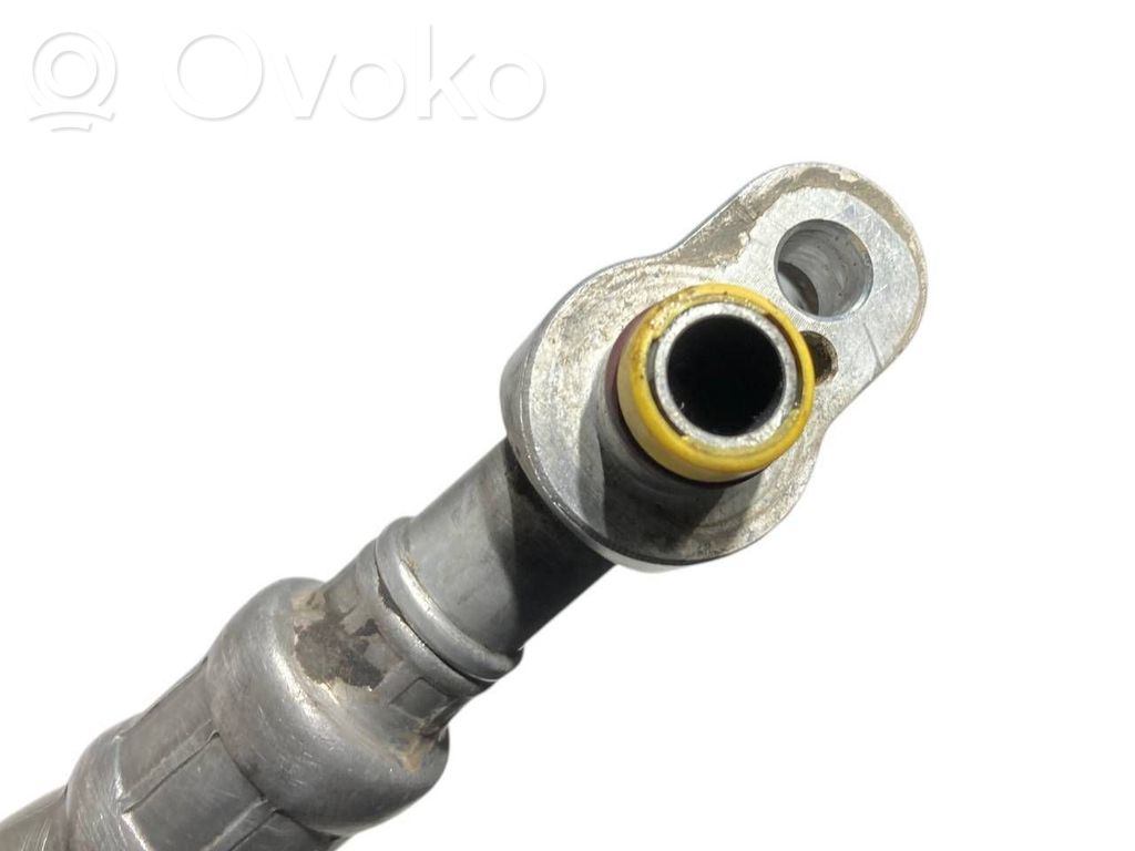 Air conditioner pipe(s) / hose(s)