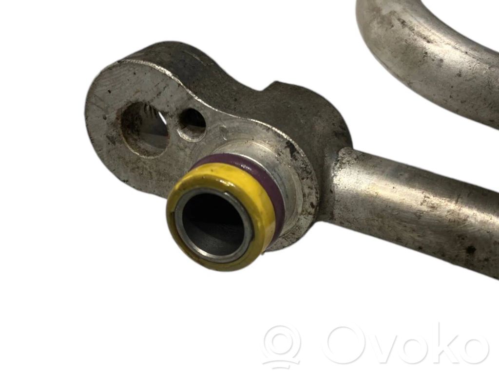 Air conditioner pipe(s) / hose(s)
