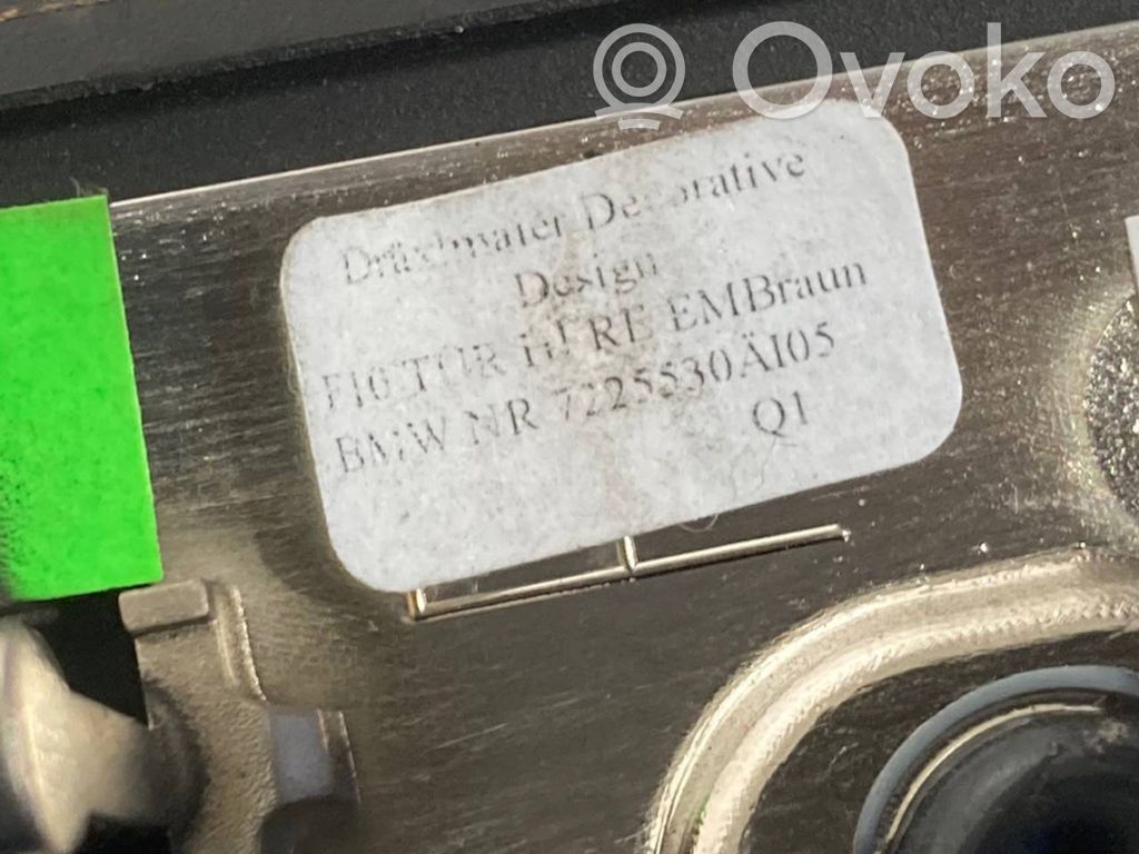 Украшение спины