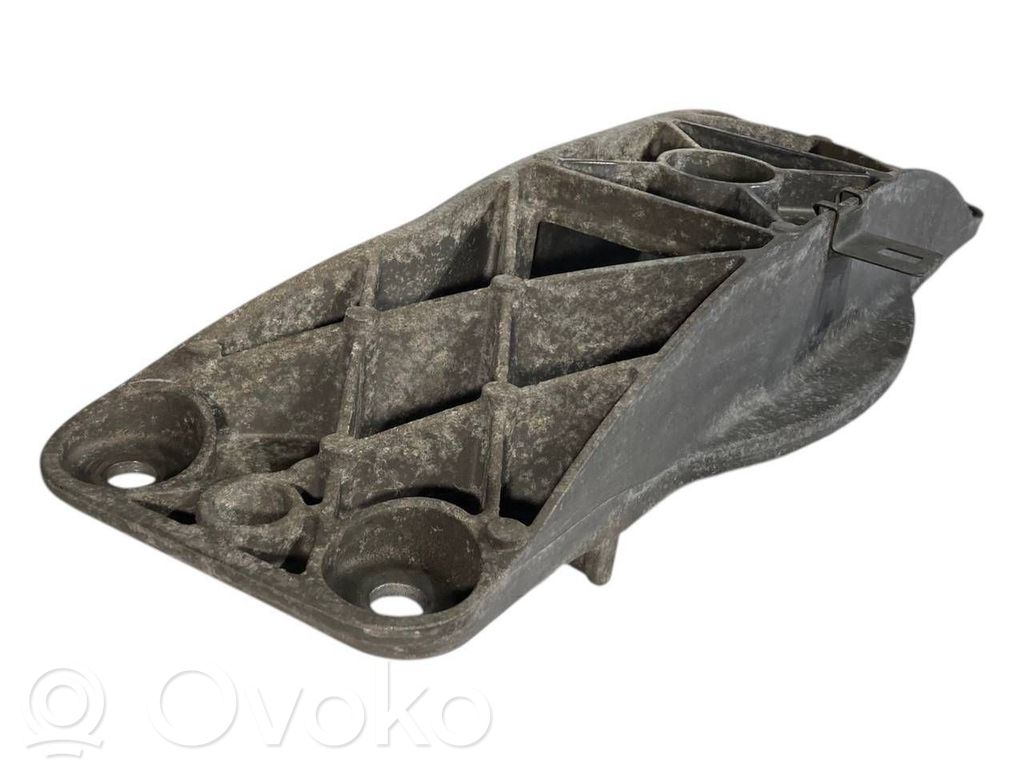 Pārnesumkārbas stiprinājuma kronšteins
