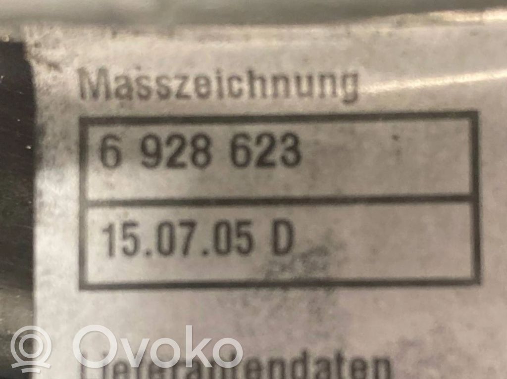 Stikla tīrītāja slotiņas