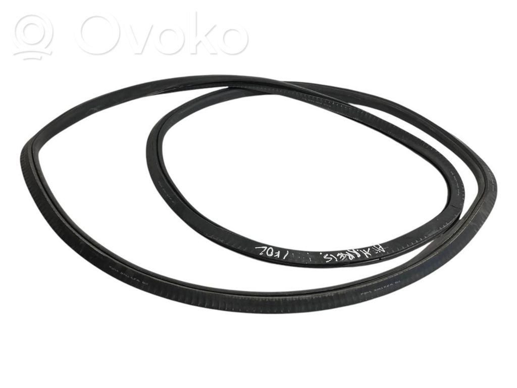 Aizmugurē apdares gumija (virsbūvē)