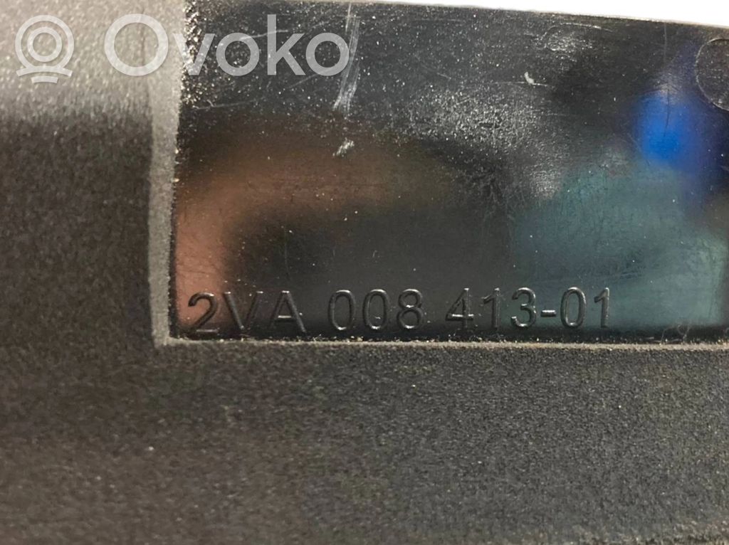 Aizmugurējais lukturis virsbūvē