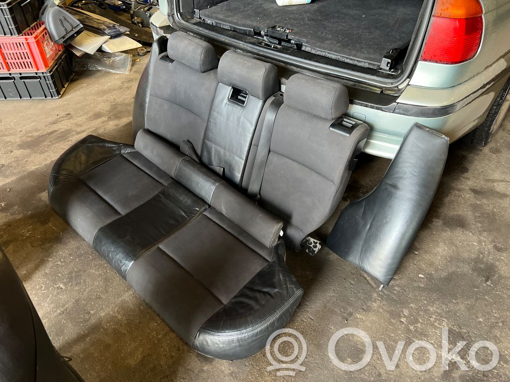 Комплект сидений