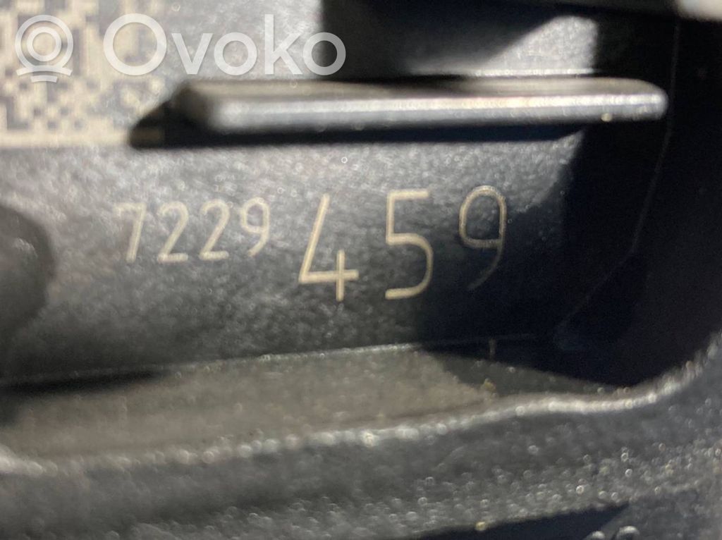 Aizmugurē slēdzene