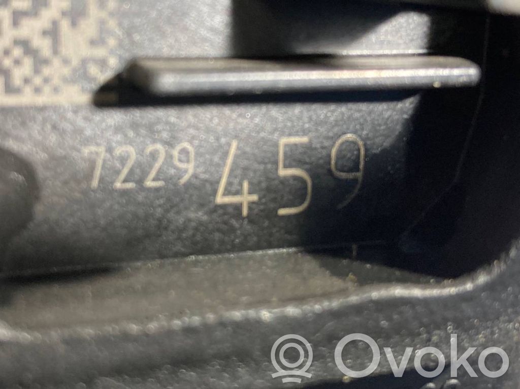 Aizmugurē slēdzene