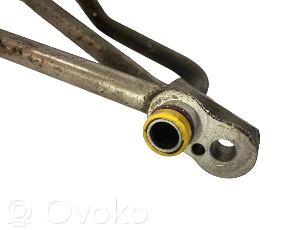 Air conditioner pipe(s) / hose(s)