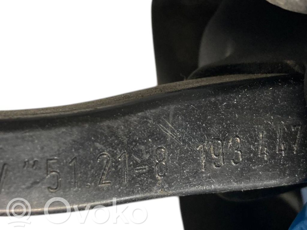 Durvju atvēruma ierobežotājs