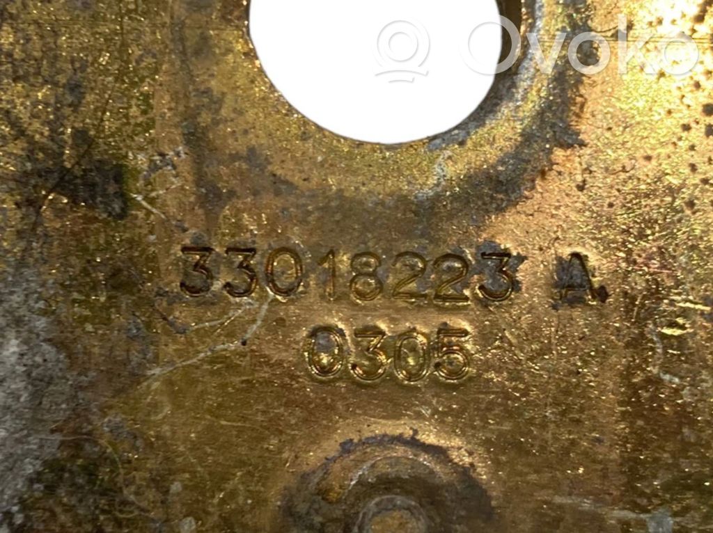 Vidējā drošības josta (aizmugurē)