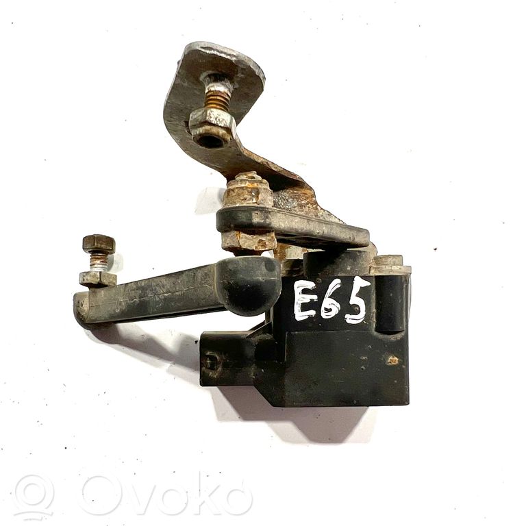 Augstuma sensors (priekšējo lukturu)