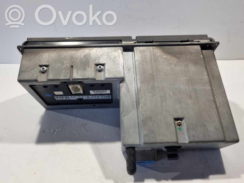 Radio / CD/DVD atskaņotājs / navigācija