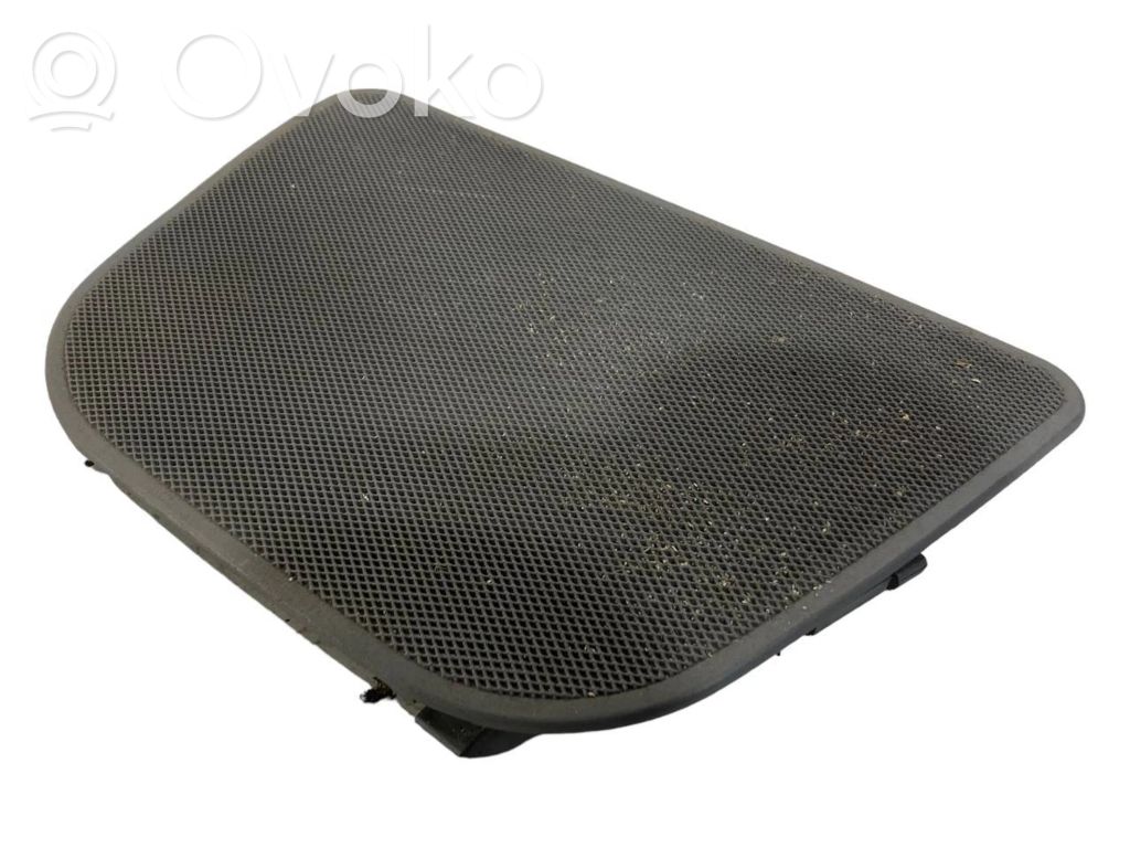 Side speaker trim