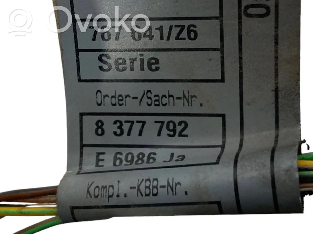 Parkošanas (PDC) sensoru vadu instalācija