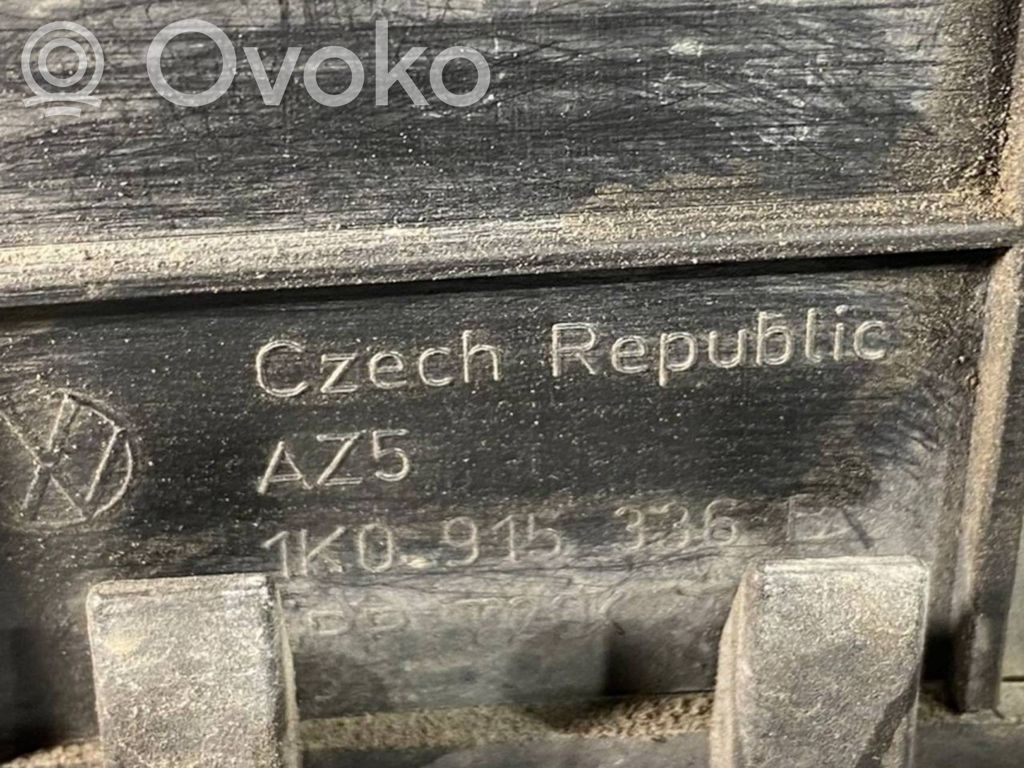 Akumulatora nostiprināšanas pamatne