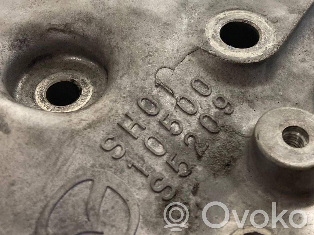 Sadales vārpstas piedziņas ķēdes vāciņš