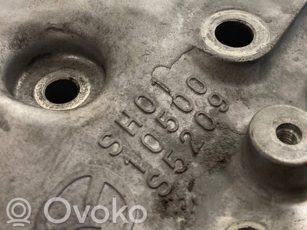 Sadales vārpstas piedziņas ķēdes vāciņš