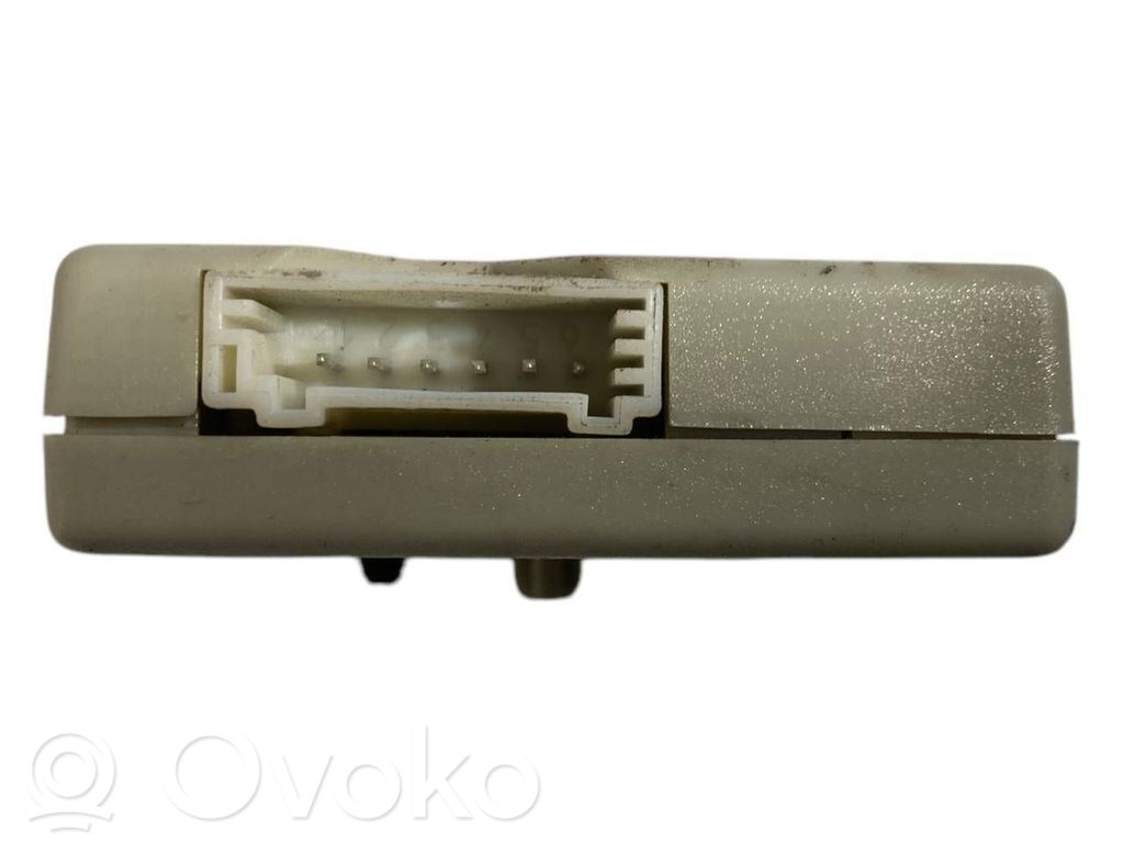Antenna amplifier