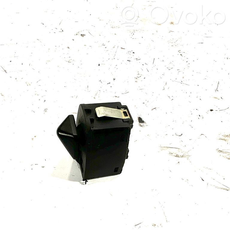 Side mirror switch