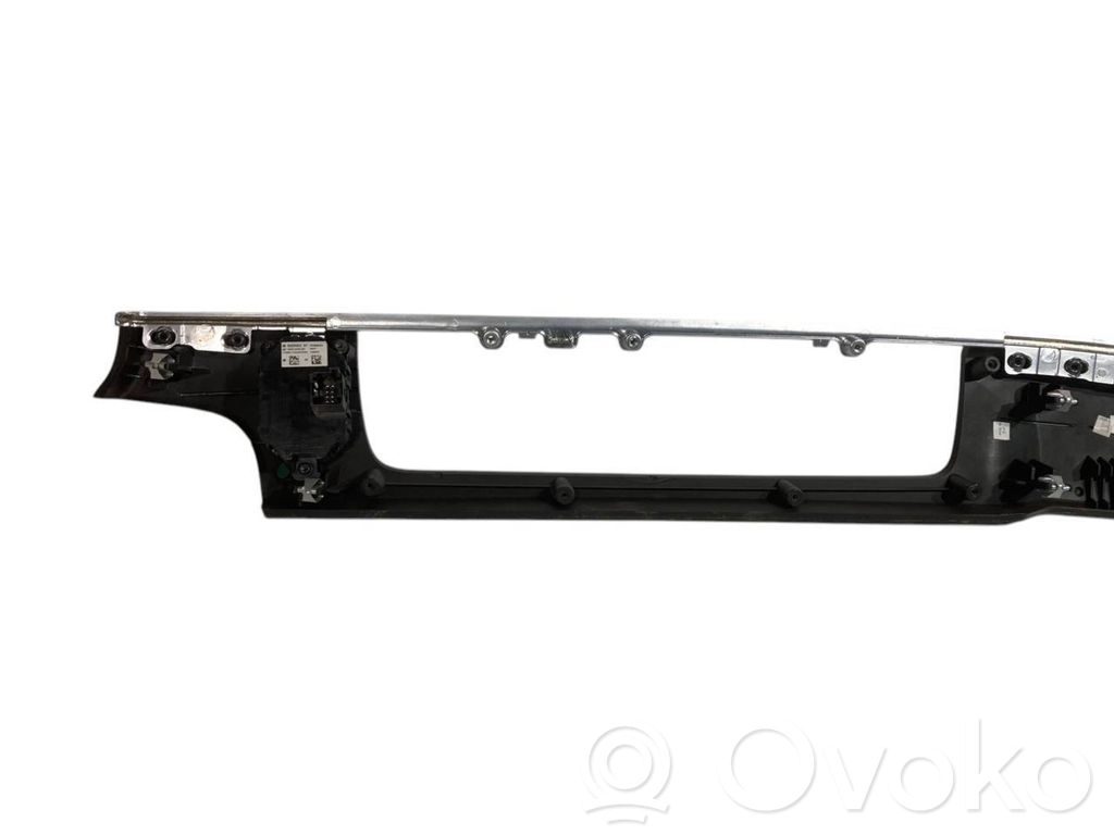 Radio/navigation decorative trim
