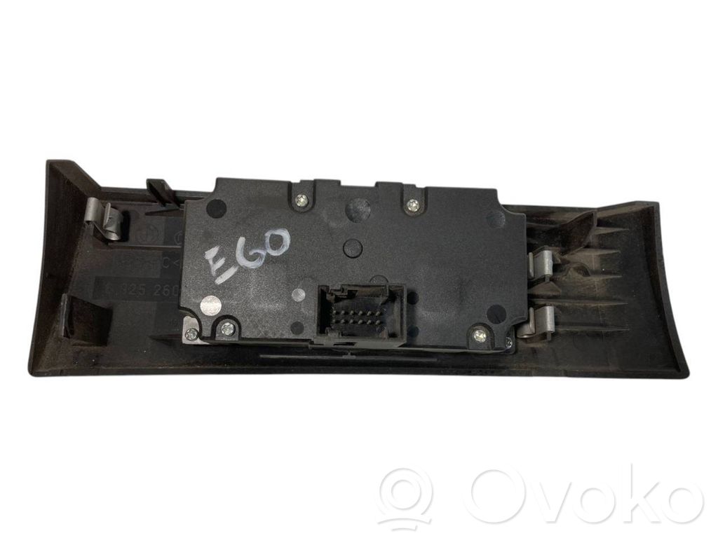 Headlight switch