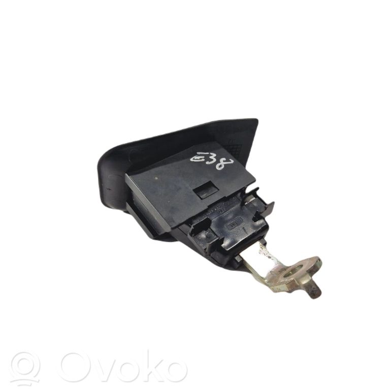 Rear belt buckle
