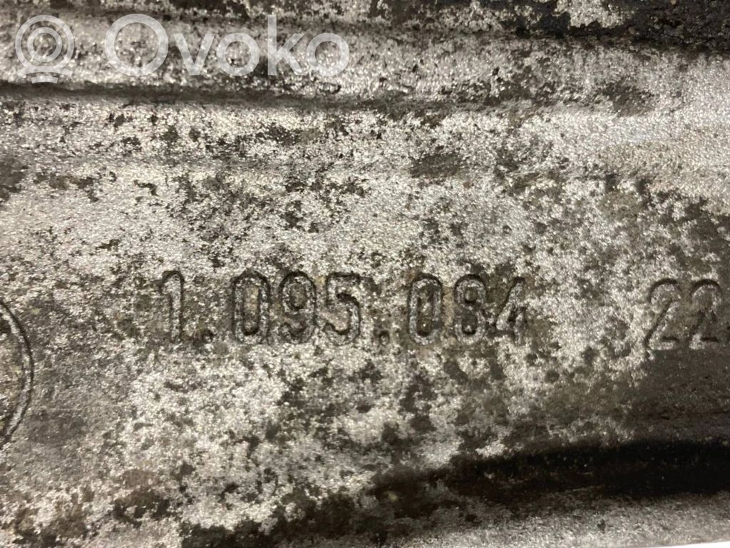 Dzinēja nostiprināšanas stiprinājums-kronšteins