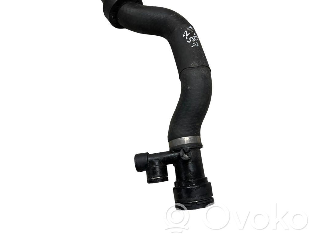 Caurulīte (-es) / šļūtene (-es)