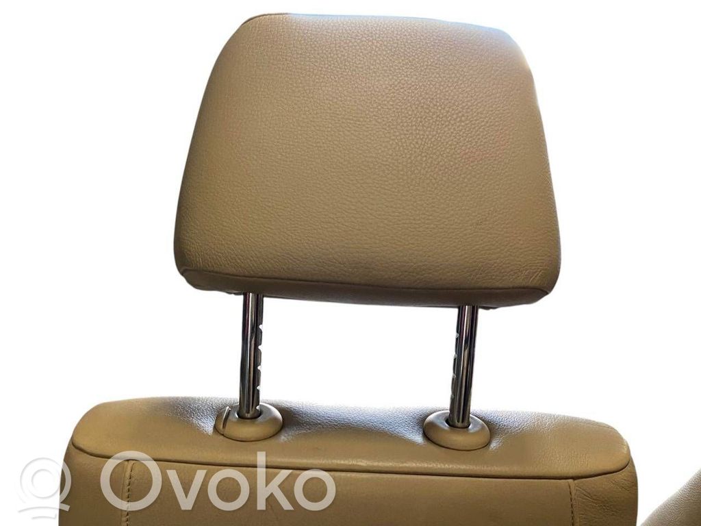 Salona daļu komplekts