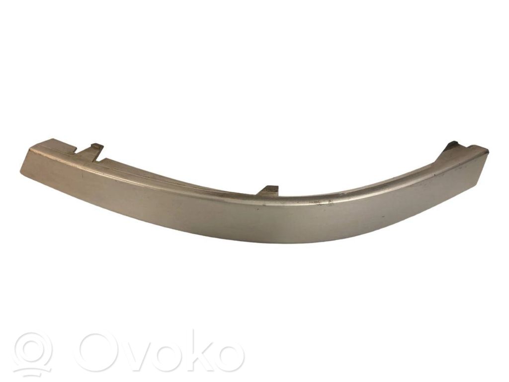 Taillight trim