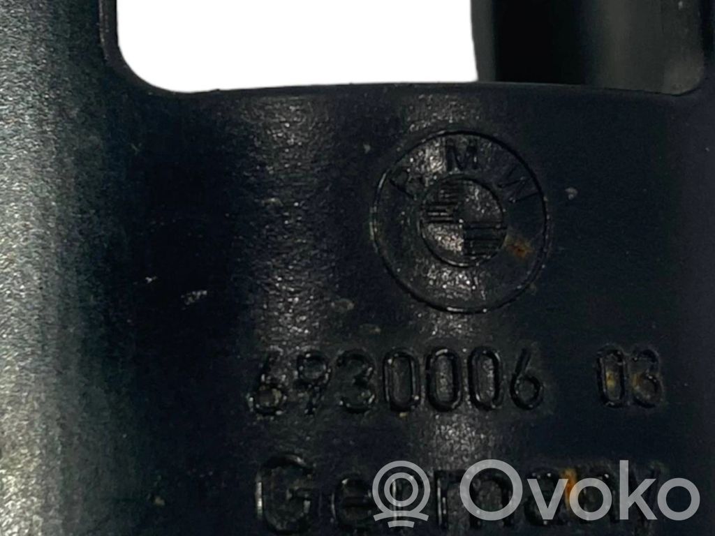 Cita veida salona detaļa