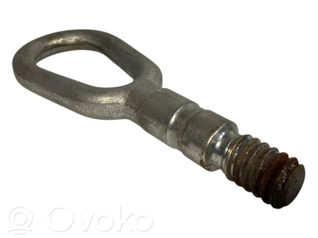 Буксировочный крюк