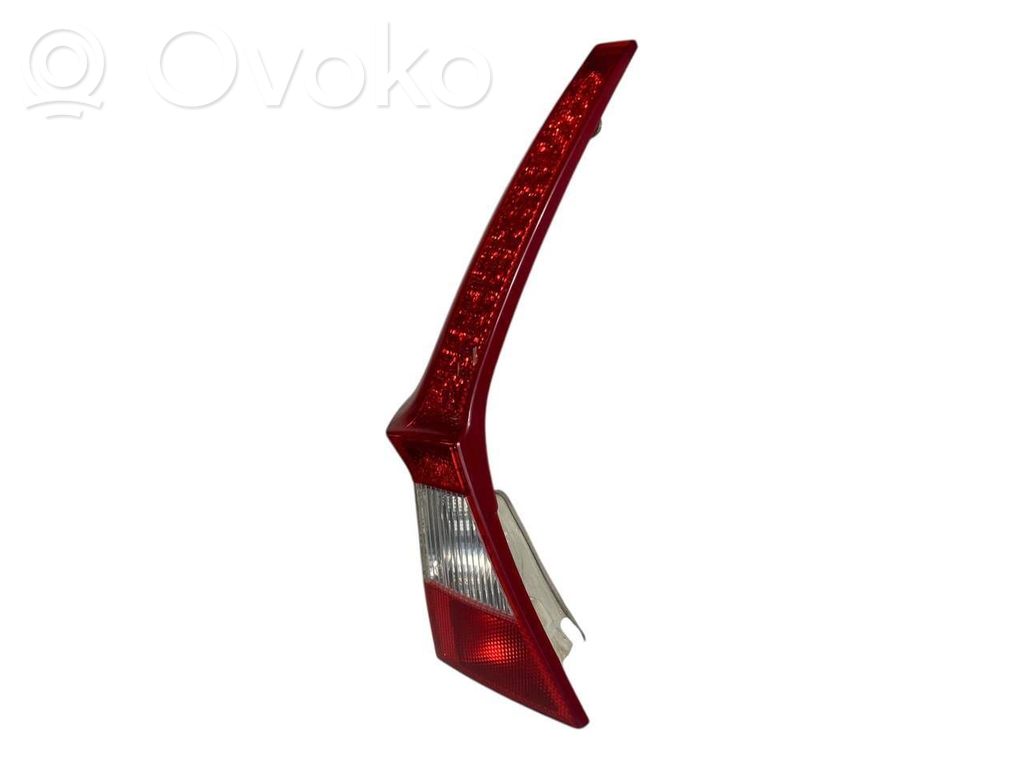 Taillight in the hood