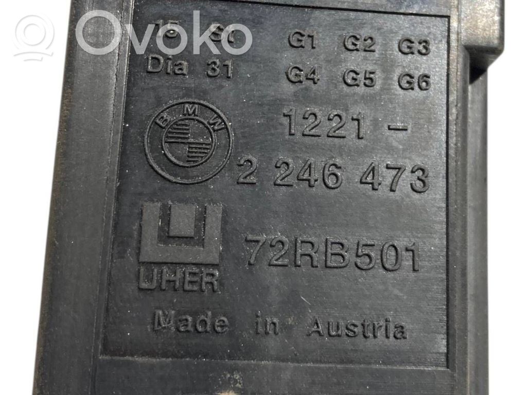 Kvēlsveču relejs