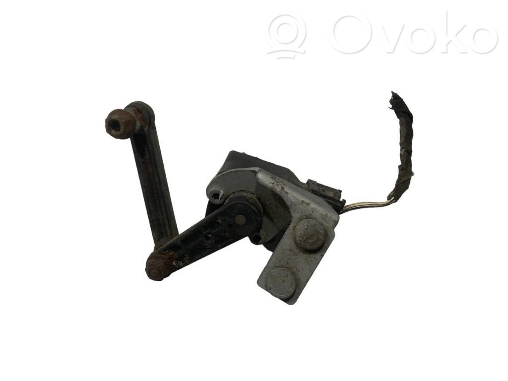 Augstuma sensors (priekšējo lukturu)