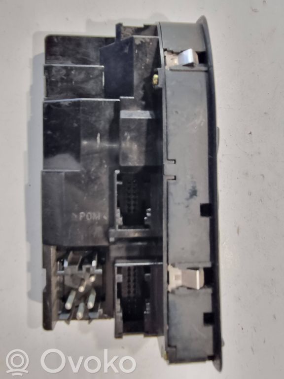 Power window switch
