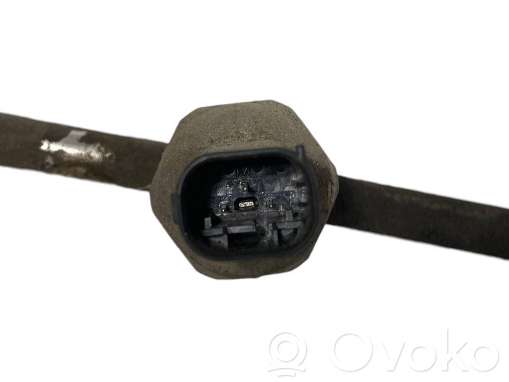 Air conditioner pipe(s) / hose(s)