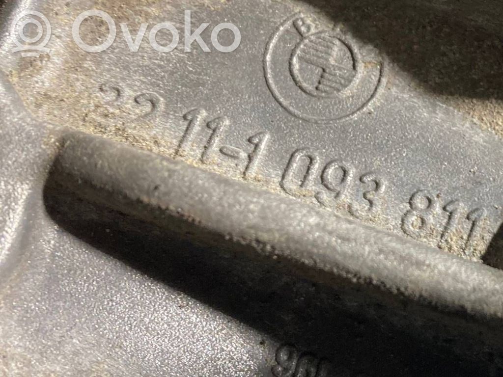 Dzinēja nostiprināšanas stiprinājums-kronšteins