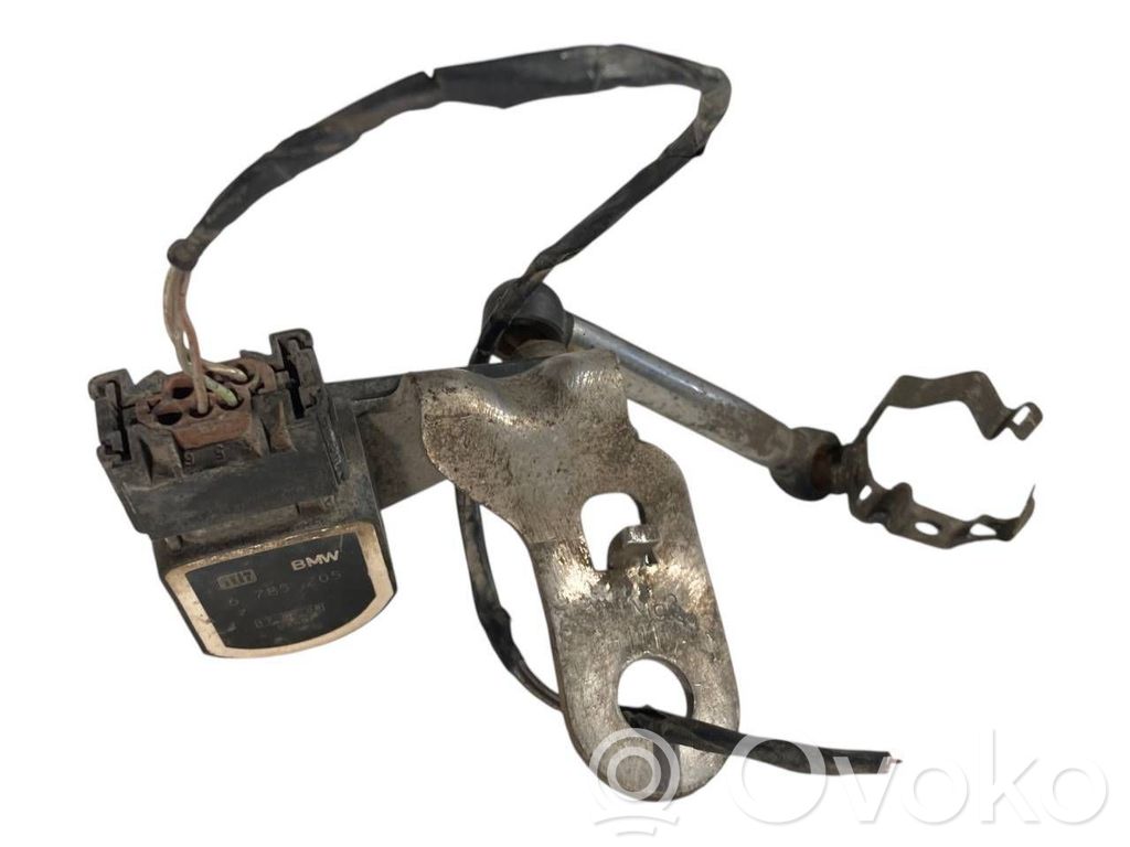 Augstuma sensors (priekšējo lukturu)