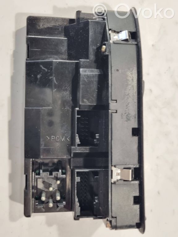 Power window switch