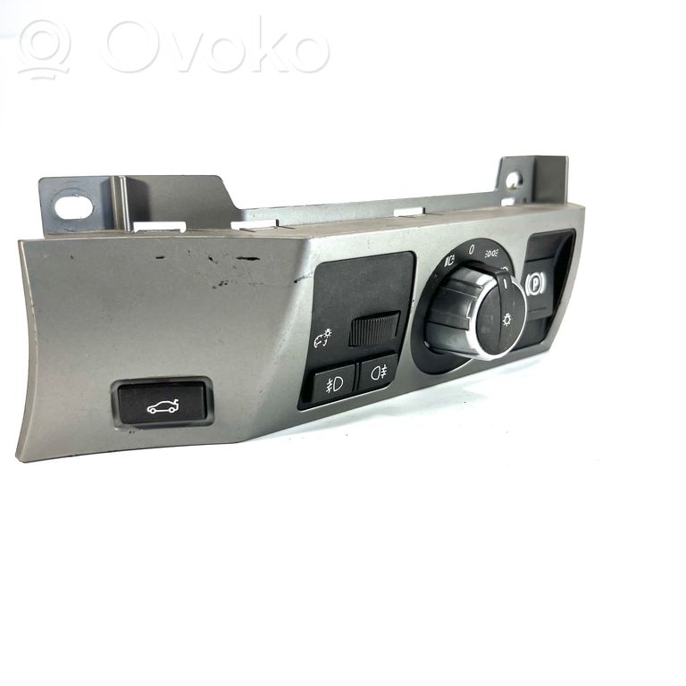 Headlight switch