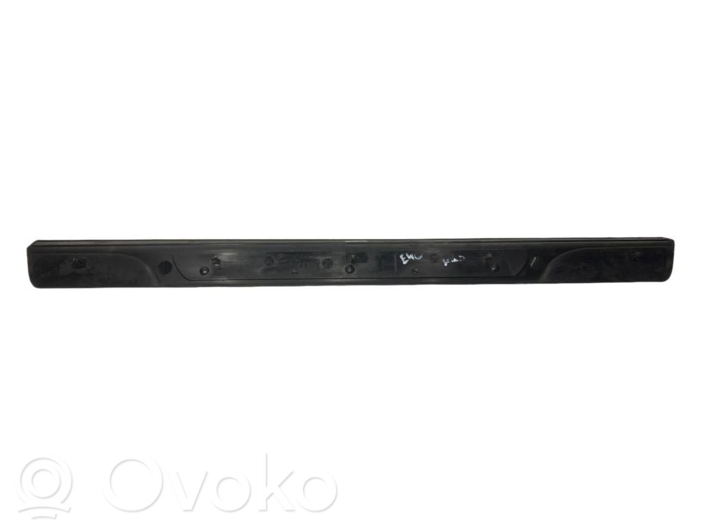 Front sill trim (inner)