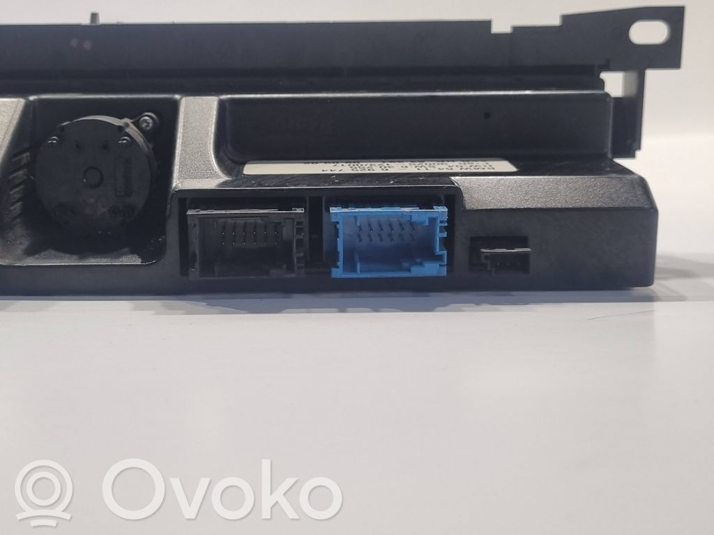 Gaisa kondicioniera / klimata kontroles / salona apsildes vadības bloks (salonā)