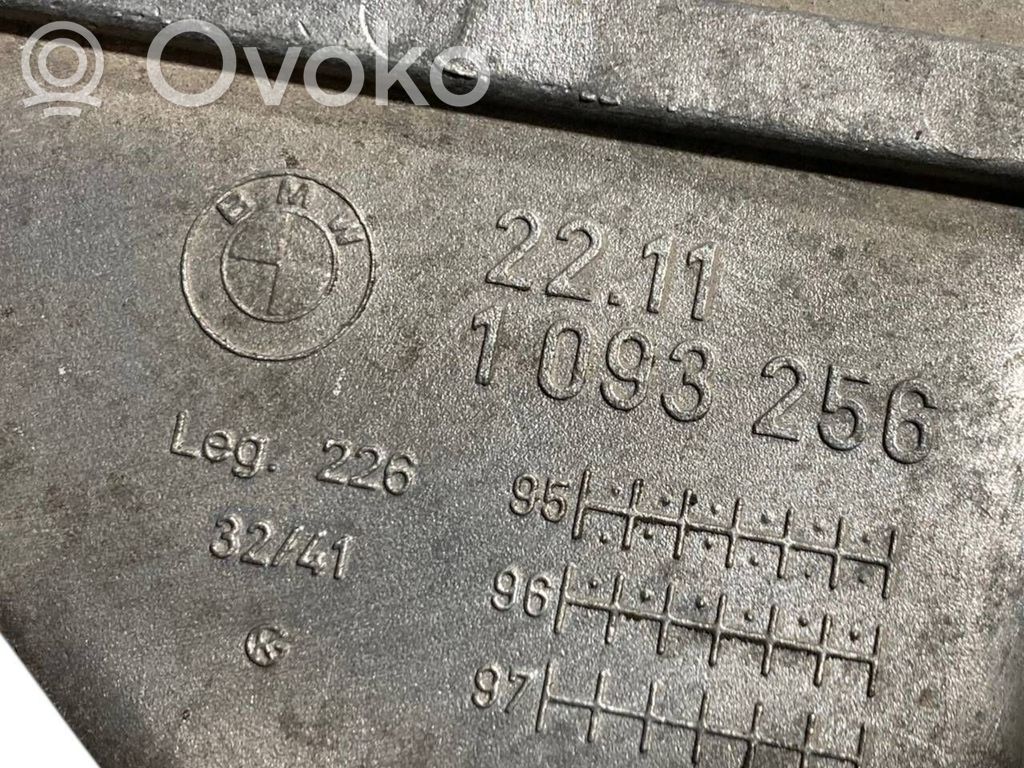 Dzinēja nostiprināšanas stiprinājums-kronšteins